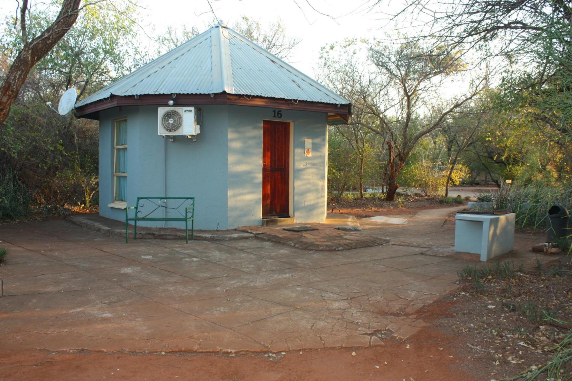 Copacopa Lodge And Conference Centre Punda Maria Luaran gambar