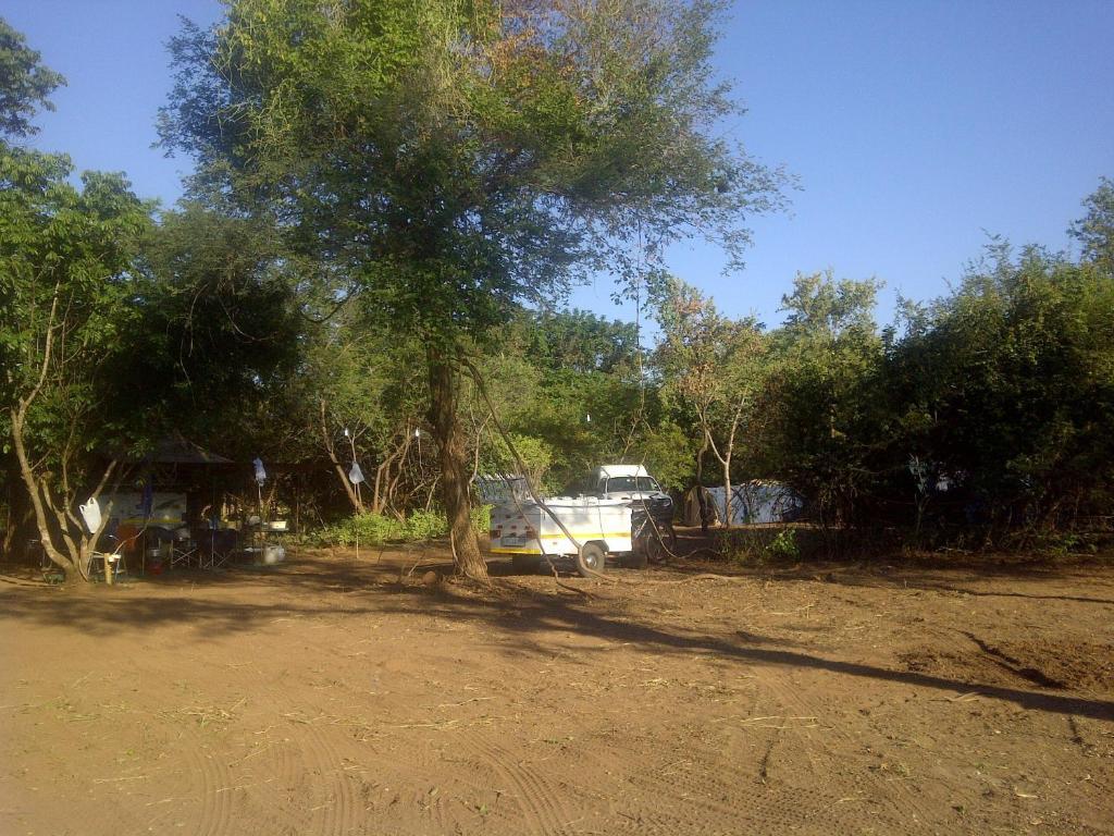 Copacopa Lodge And Conference Centre Punda Maria Luaran gambar